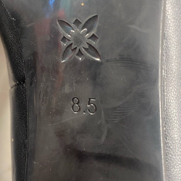 BCBG Harlia black leather pointy toe heels - Picture 11 of 14